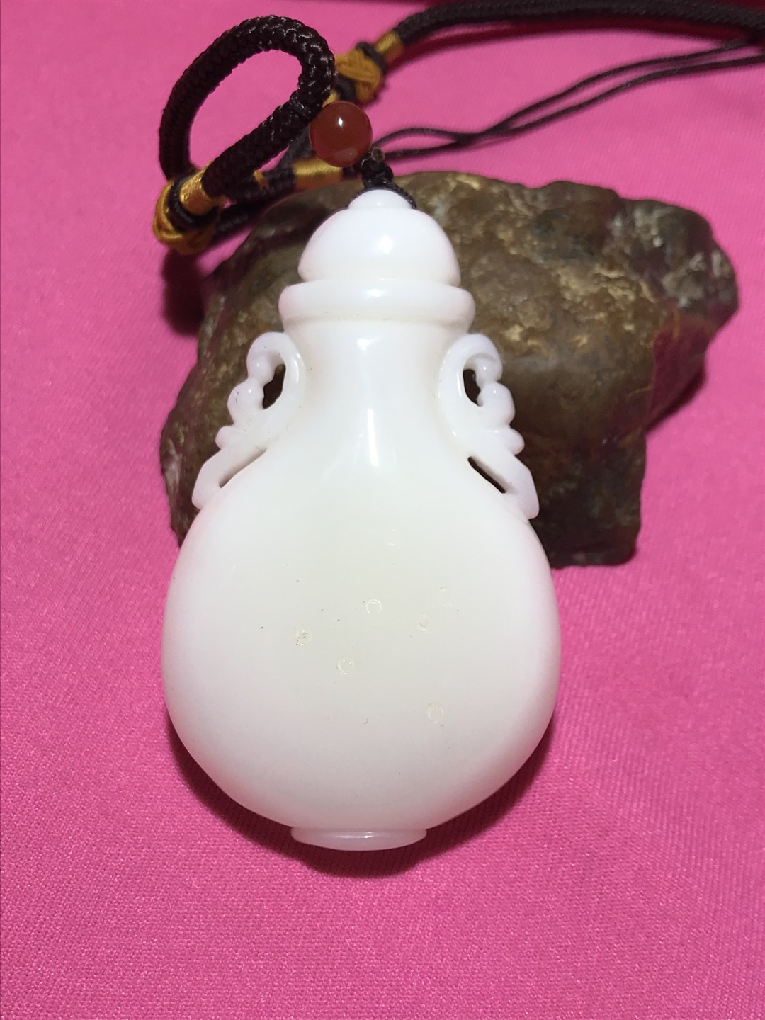 精品奶白高玉化贝化玉雕刻宝瓶大吊坠（把件）一个，