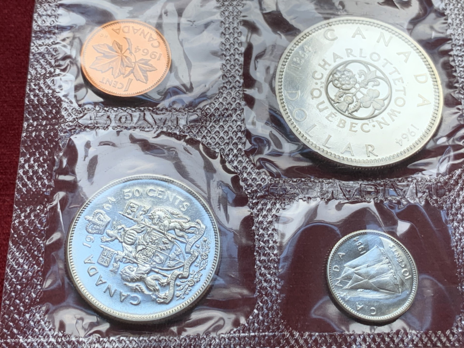 《竞宝斋》第74场-套币裸币专场 本周日，周一，周四.3场连拍（全场不限金额包邮） 加拿大1964年 六枚套 其中4枚银币 封装