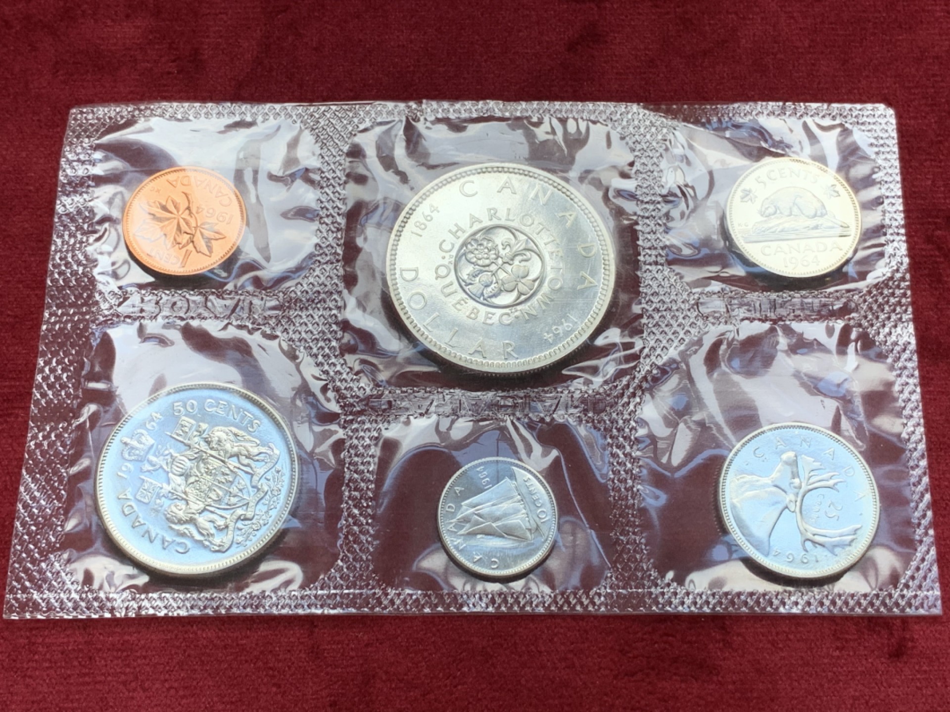 《竞宝斋》第74场-套币裸币专场 本周日，周一，周四.3场连拍（全场不限金额包邮） 加拿大1964年 六枚套 其中4枚银币 封装