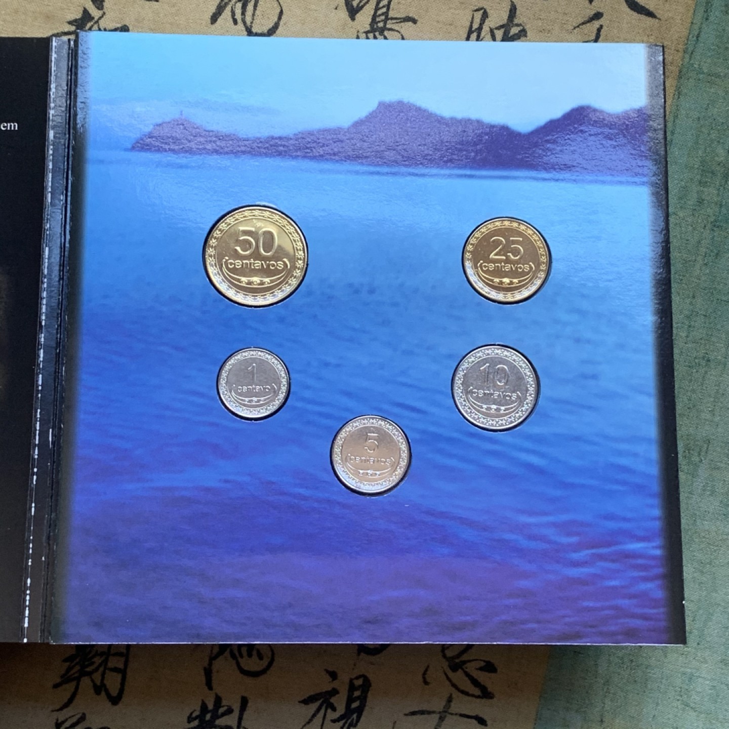 《竞宝斋》第74场-套币裸币专场 本周日，周一，周四.3场连拍（全场不限金额包邮） 卡装 东帝汶2003年 五枚套 封装套币