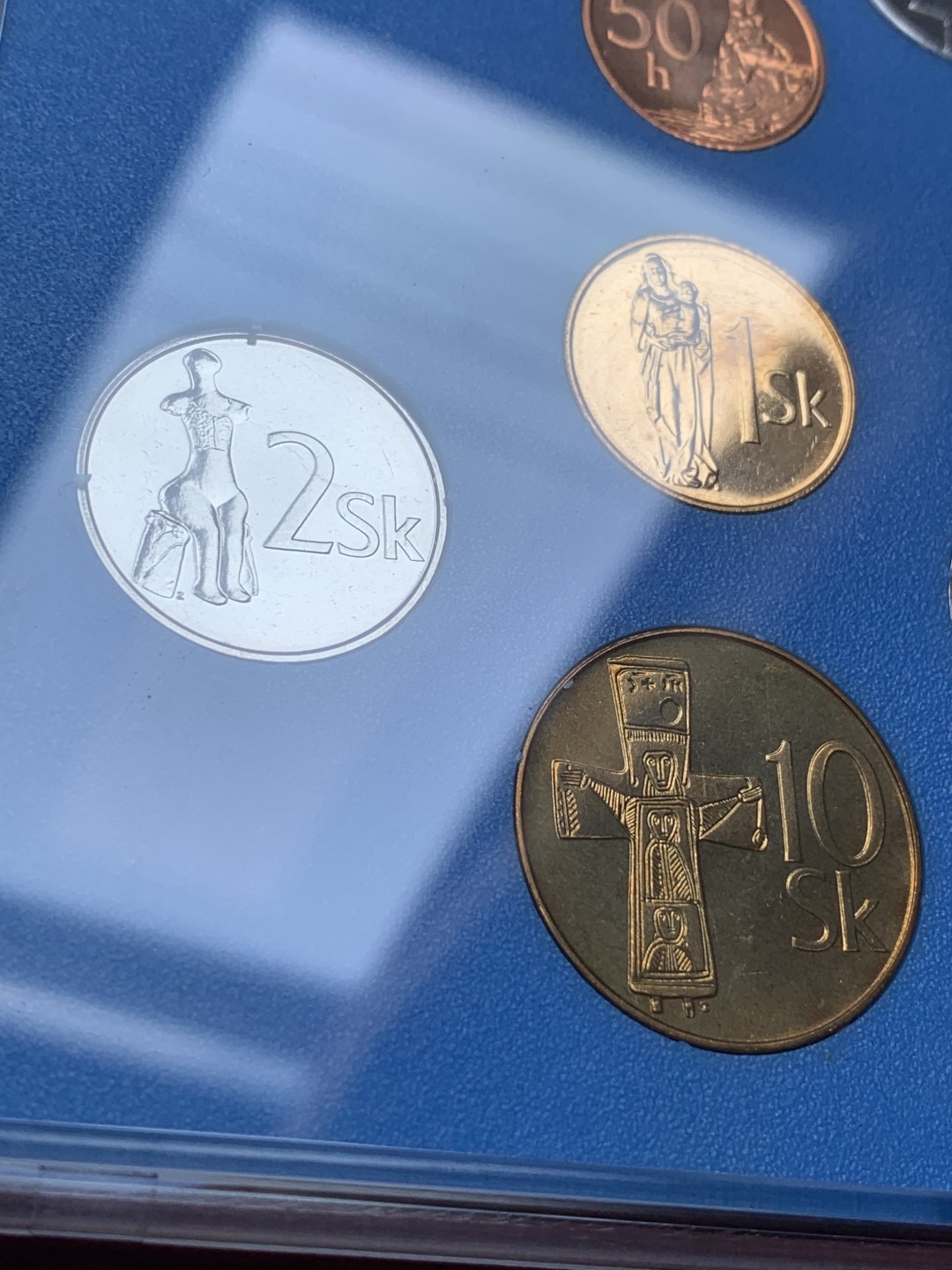 《竞宝斋》第74场-套币裸币专场 本周日，周一，周四.3场连拍（全场不限金额包邮） 卡装 斯洛伐克2003年 八枚套 封装套币 少见