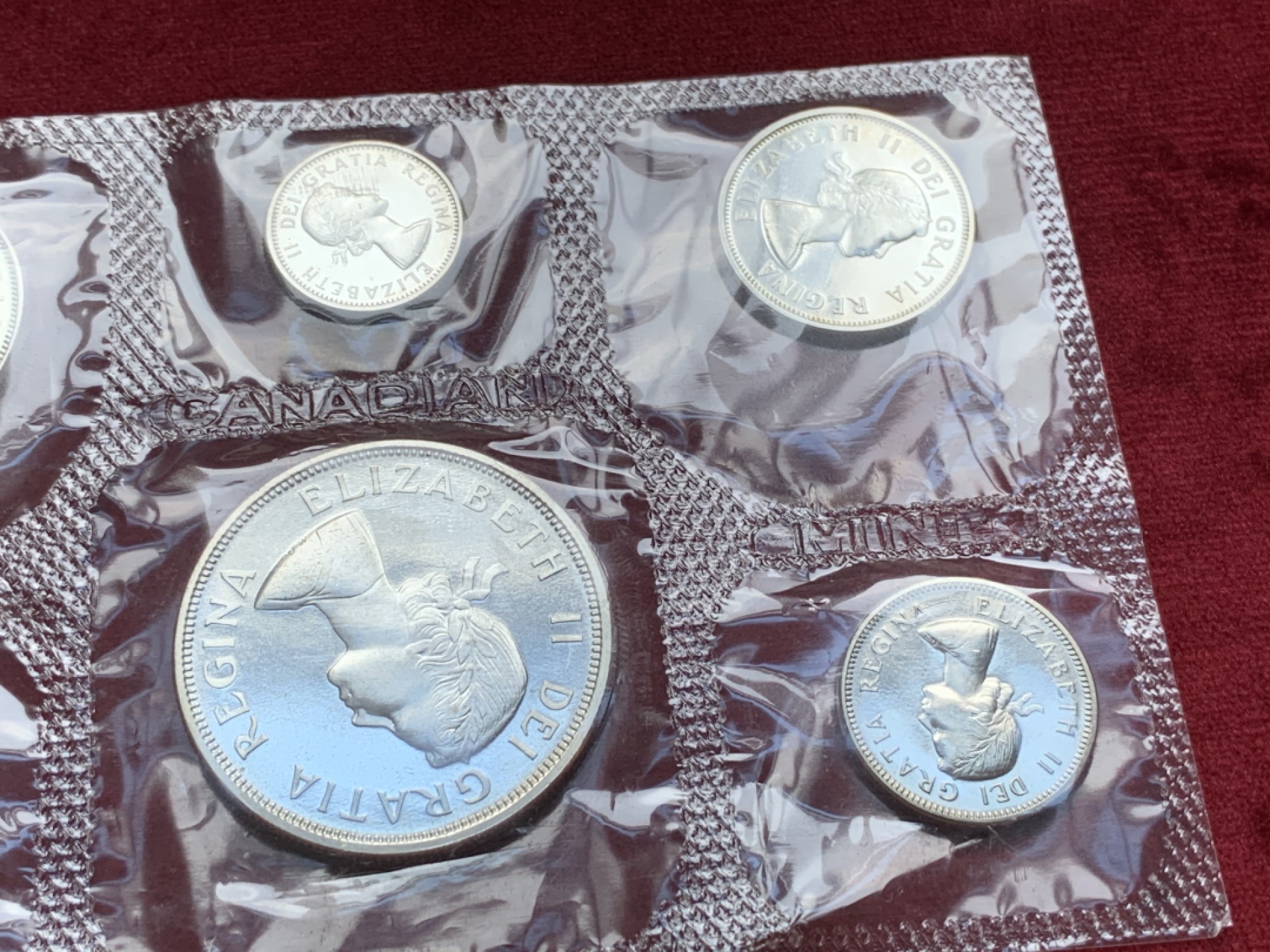 《竞宝斋》第74场-套币裸币专场 本周日，周一，周四.3场连拍（全场不限金额包邮） 加拿大1964年 六枚套 其中4枚银币 封装