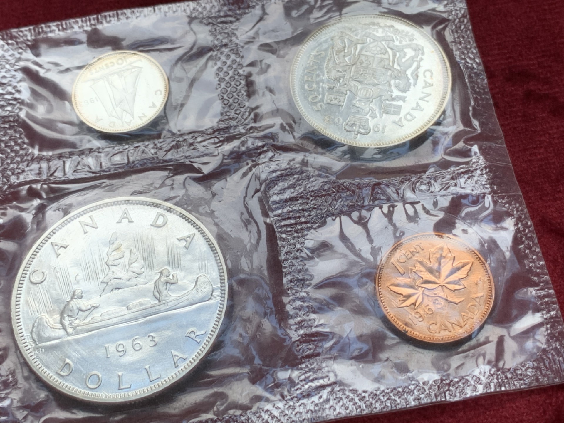 《竞宝斋》第74场-套币裸币专场 本周日，周一，周四.3场连拍（全场不限金额包邮） 加拿大1963年 六枚套 其中4枚银币 封装