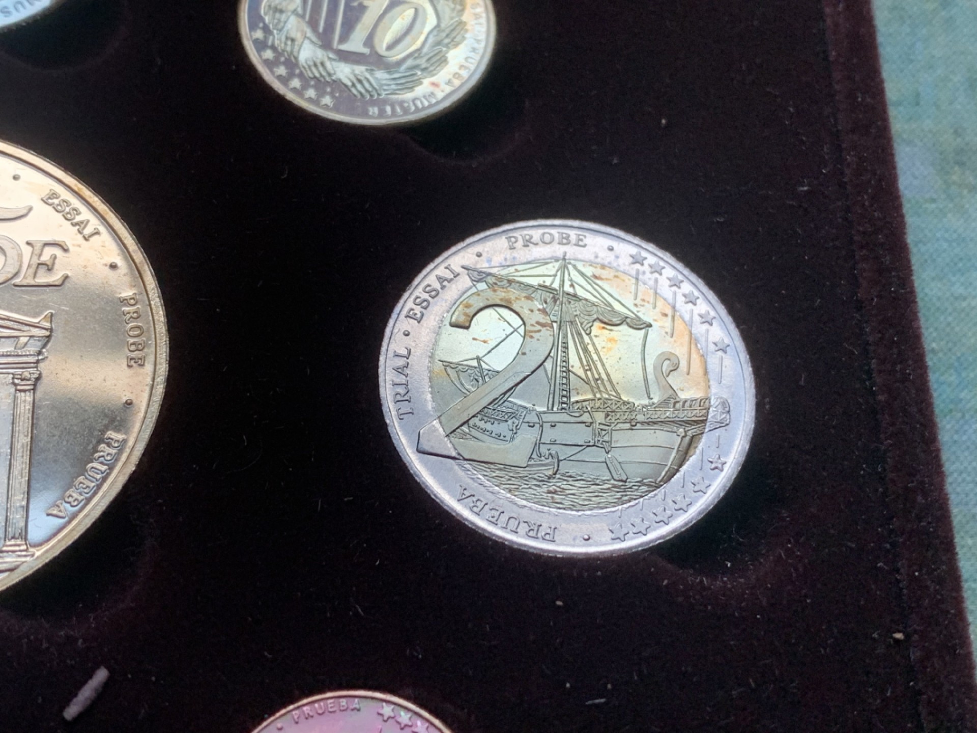 《竞宝斋》第74场-套币裸币专场 本周日，周一，周四.3场连拍（全场不限金额包邮） 原盒证书 塞浦路斯 2004年 ESSAI厂 试铸欧元 九枚套 套币