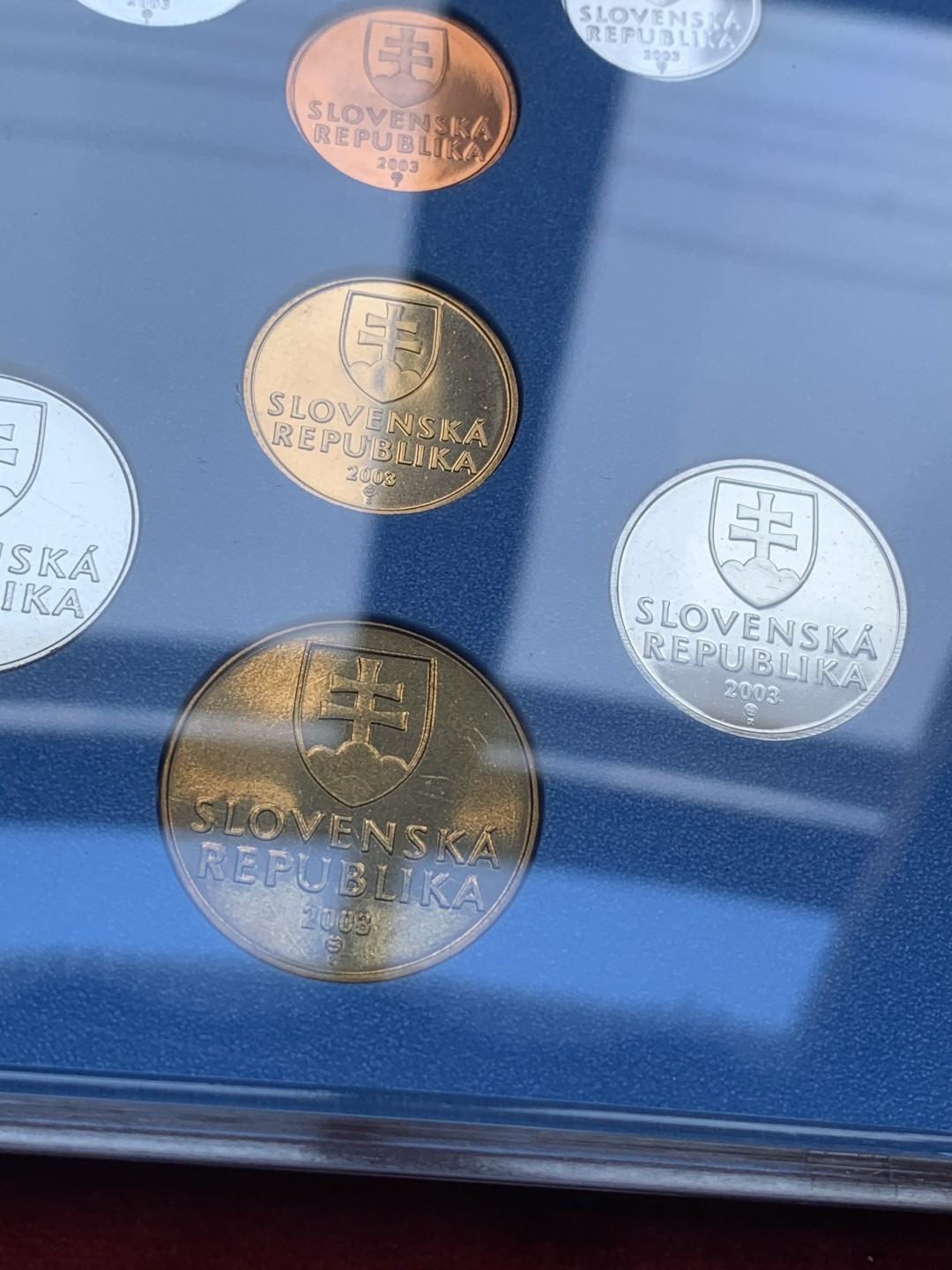 《竞宝斋》第74场-套币裸币专场 本周日，周一，周四.3场连拍（全场不限金额包邮） 卡装 斯洛伐克2003年 八枚套 封装套币 少见