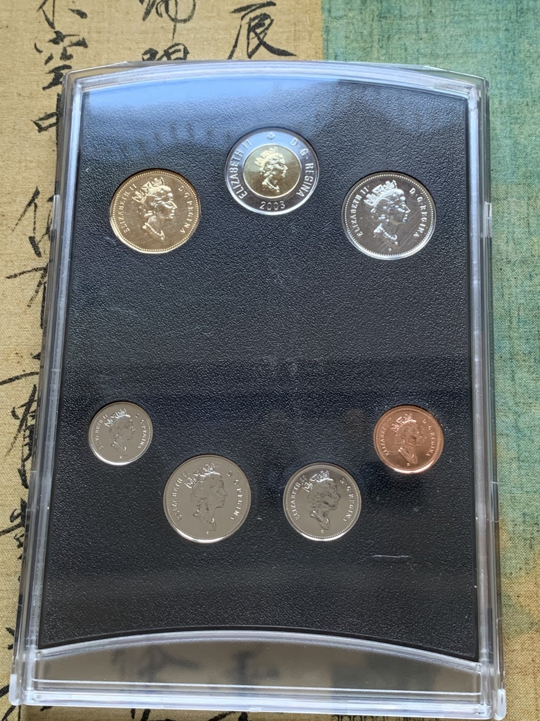 《竞宝斋》第74场-套币裸币专场 本周日，周一，周四.3场连拍（全场不限金额包邮） 卡装 加拿大 2003年 带北极熊2元双色币 七枚套 封装套币