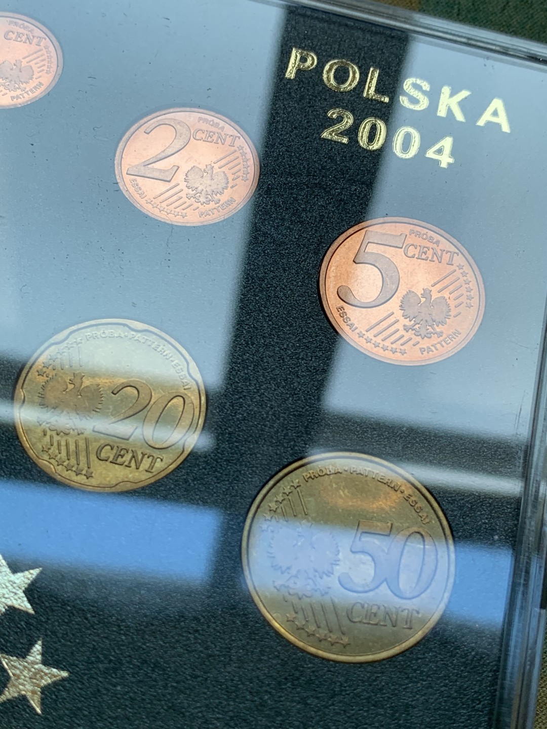 《竞宝斋》第74场-套币裸币专场 本周日，周一，周四.3场连拍（全场不限金额包邮） 卡装 波兰2004年 八枚套1分到2欧元 ESSAI厂试铸欧元套币