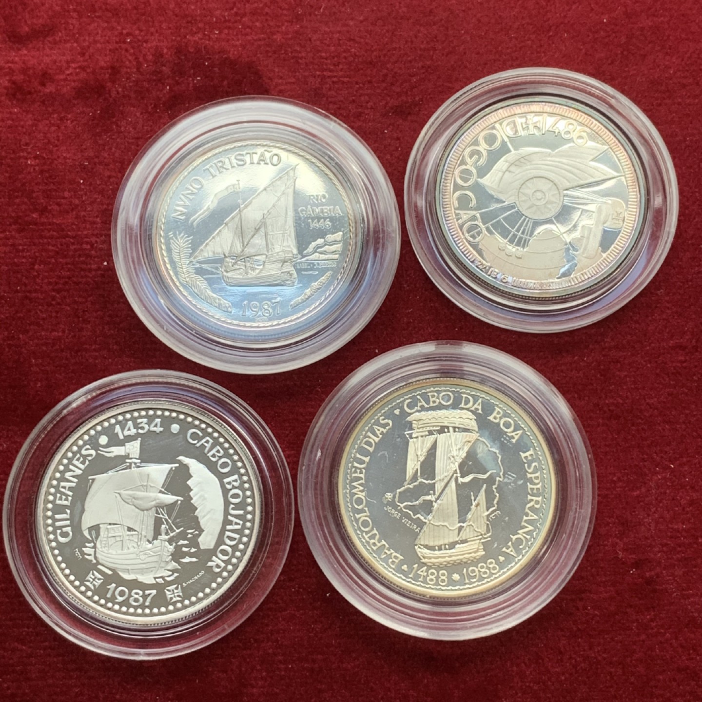 《竞宝斋》第74场-套币裸币专场 本周日，周一，周四.3场连拍（全场不限金额包邮） 原盒证书葡萄牙1988年帆船系列100埃斯库多 精制银币 一流状态