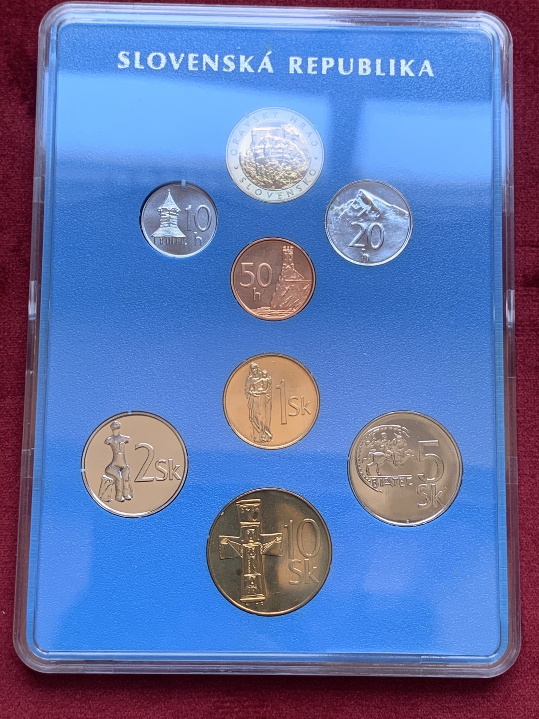 《竞宝斋》第74场-套币裸币专场 本周日，周一，周四.3场连拍（全场不限金额包邮） 卡装 斯洛伐克2003年 八枚套 封装套币 少见