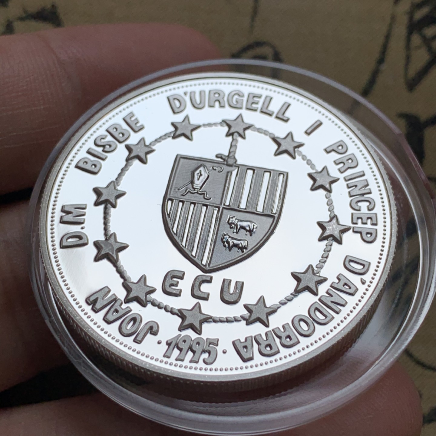 《竞宝斋》第74场-套币裸币专场 本周日，周一，周四.3场连拍（全场不限金额包邮） 原蓝盒证书安道尔1991年佩德罗三世像10第纳尔精制大银币31.47克