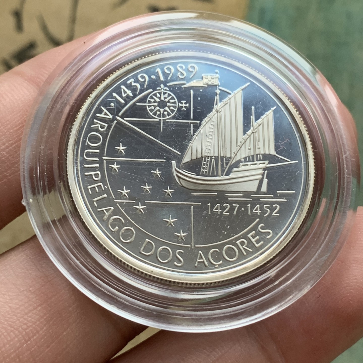 《竞宝斋》第74场-套币裸币专场 本周日，周一，周四.3场连拍（全场不限金额包邮） 原盒证书葡萄牙1990年帆船系列100埃斯库多 精制大银币 一流状态