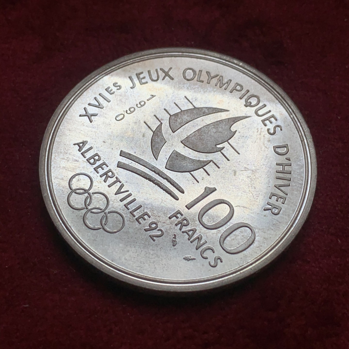 《竞宝斋》第74场-套币裸币专场 本周日，周一，周四.3场连拍（全场不限金额包邮） 法国1990年 短道速滑 100法郎 精制大银币 22.2克