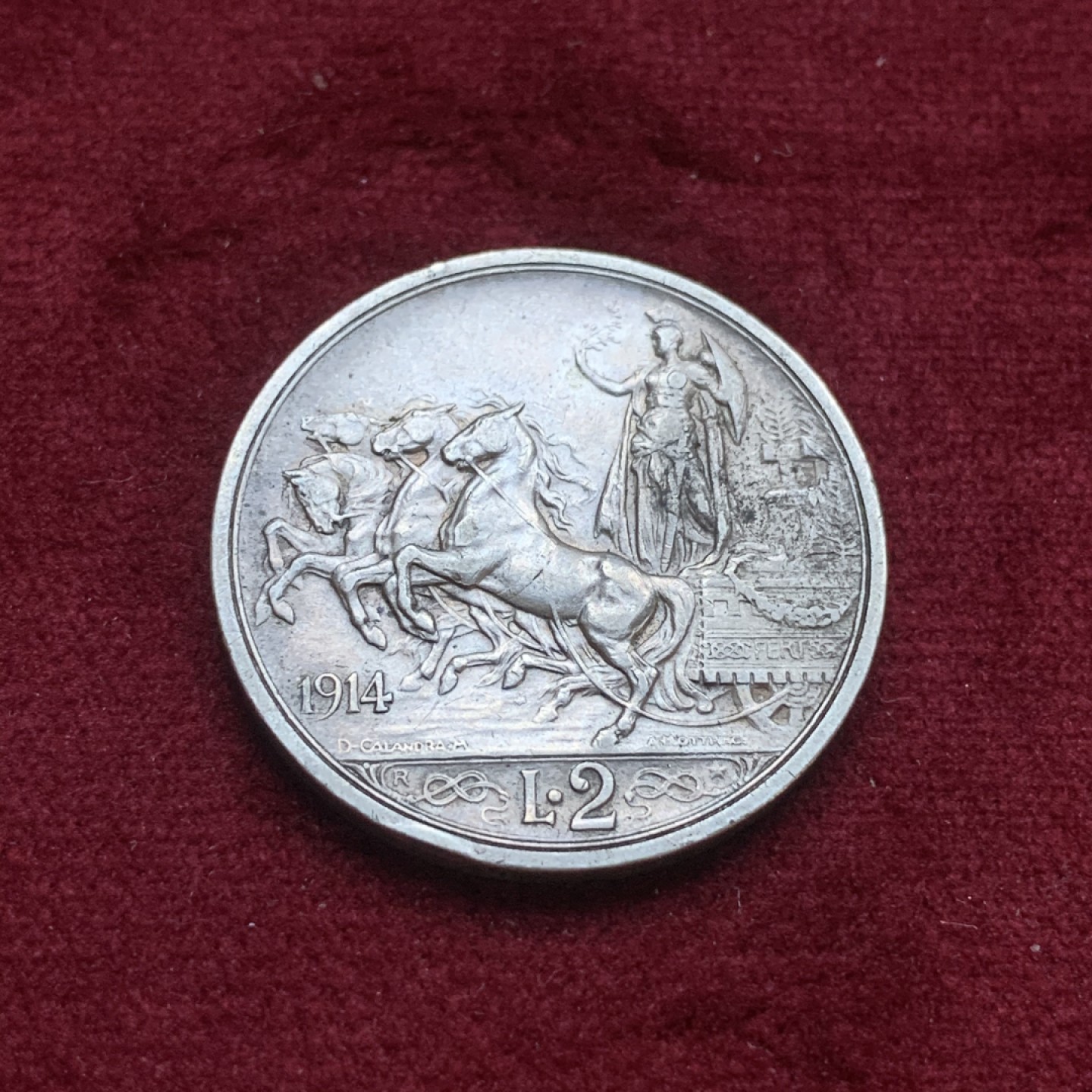 《竞宝斋》第74场-套币裸币专场 本周日，周一，周四.3场连拍（全场不限金额包邮） 原味 好品 意大利 1914年 2里拉 马车 银币