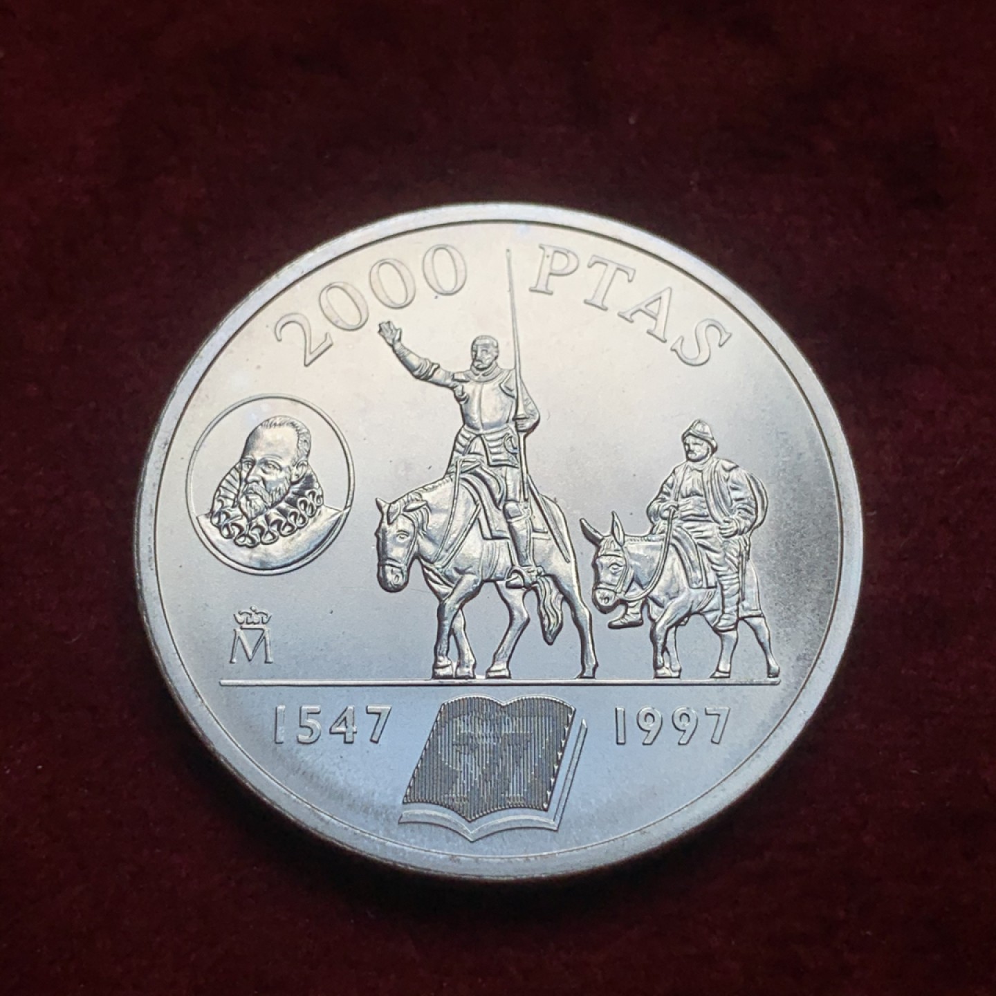 《竞宝斋》第74场-套币裸币专场 本周日，周一，周四.3场连拍（全场不限金额包邮） 原封装西班牙1997年唐诘柯德2000比塞塔大银币 18克