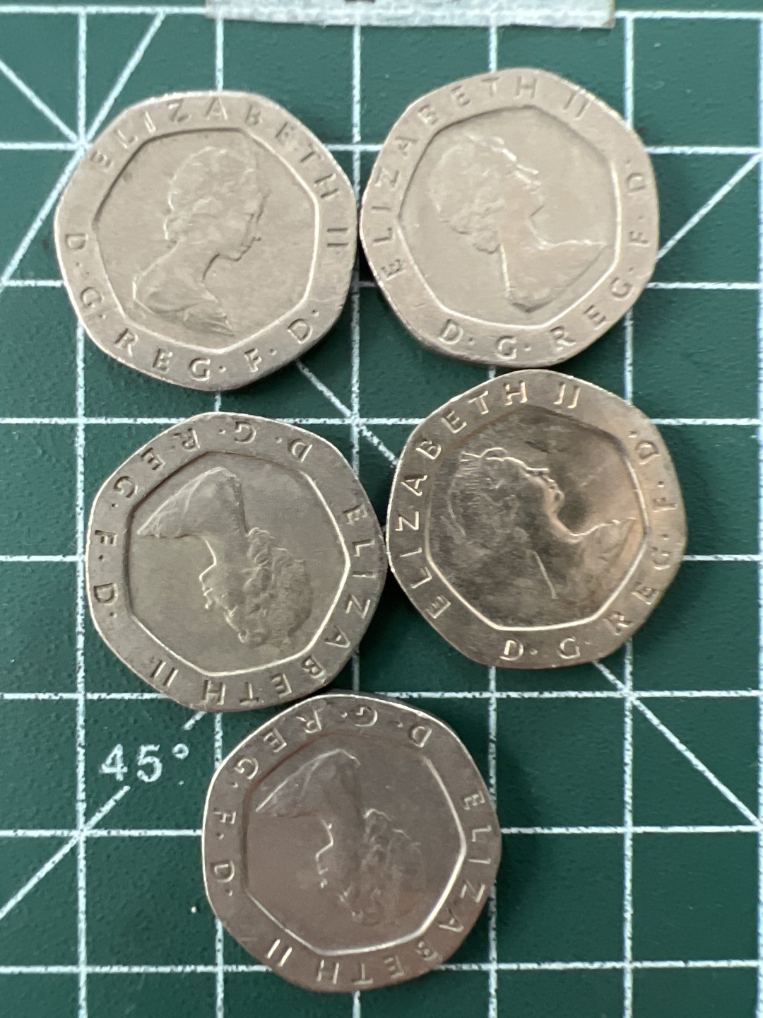 泡泡堂第二十七期   世界硬币纪念章专场（全场20包邮，偏远地区除外） 英国二十便士五个