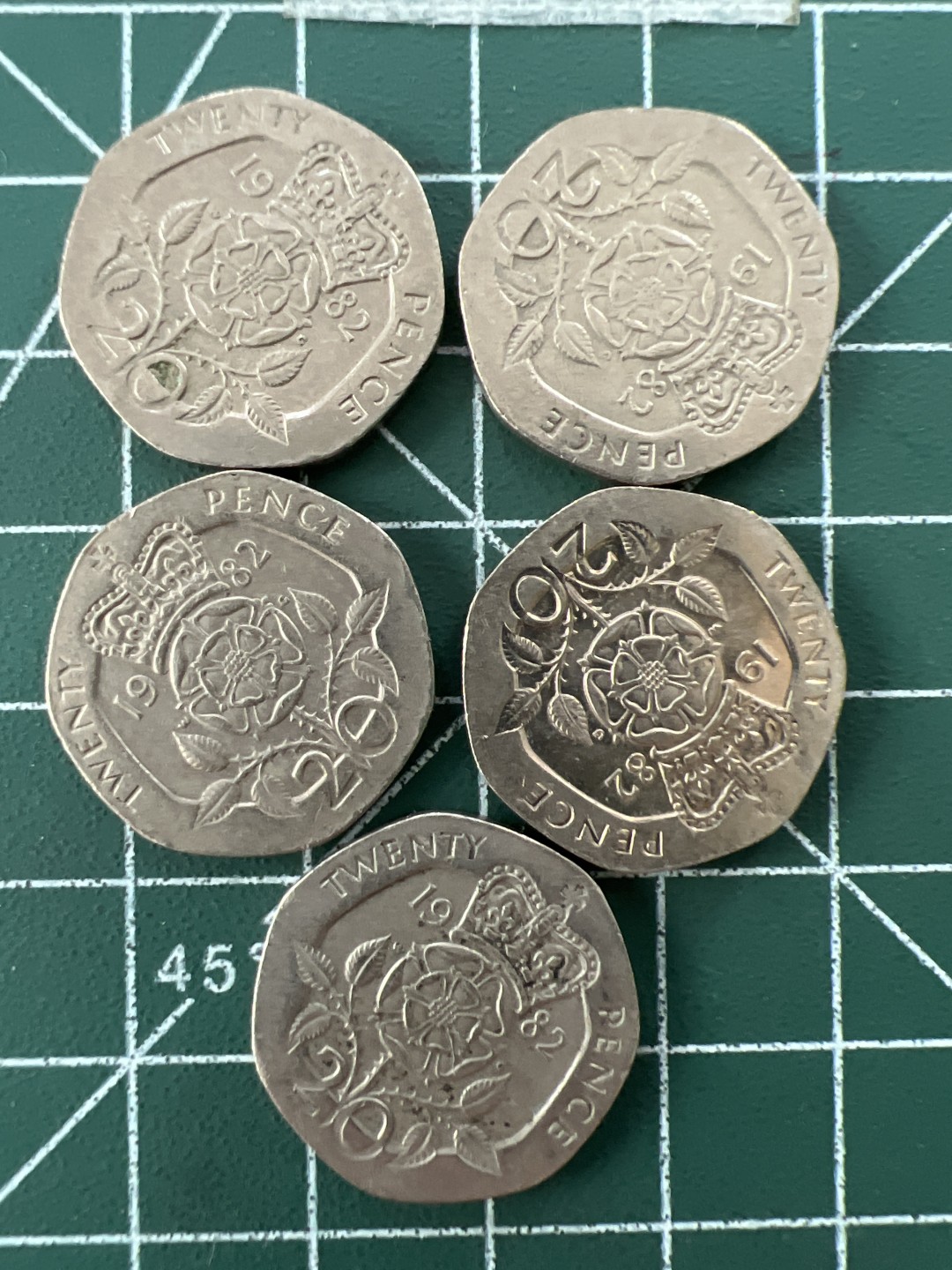 泡泡堂第二十七期   世界硬币纪念章专场（全场20包邮，偏远地区除外） 英国二十便士五个