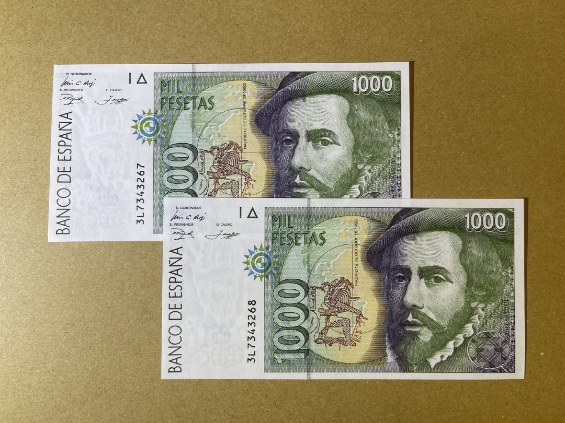 《张总收藏》64期——外币精品 西班牙1000比塞塔连号2张 UNC 1992年版