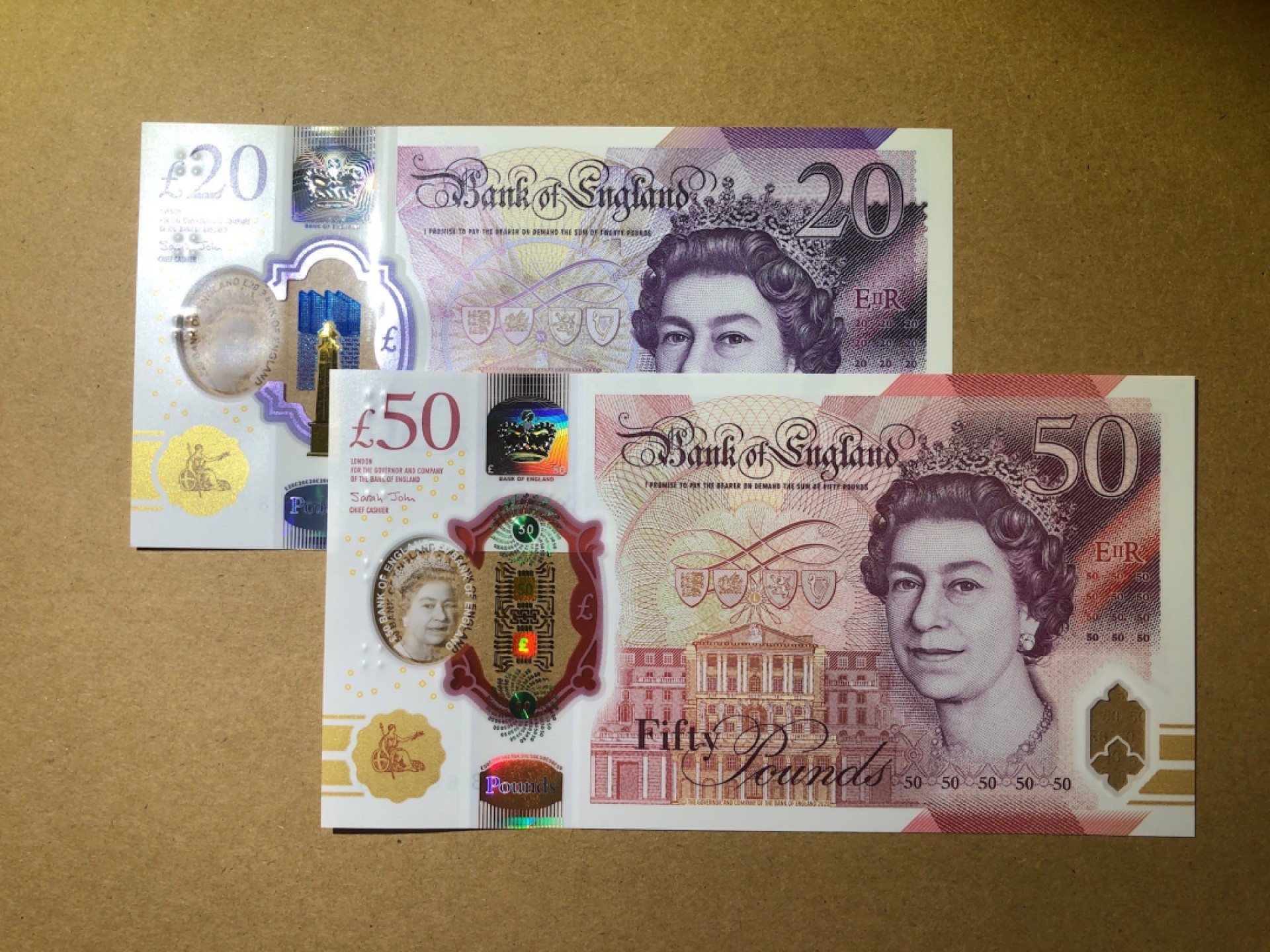 《张总收藏》64期——外币精品 英格兰20、50镑2张 UNC 塑料钞 AA冠