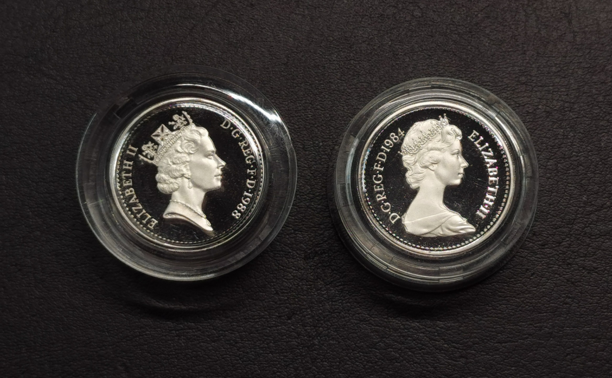 凡希社世界钱币微拍第二百零五期 1984/88英国加厚银镑两枚全品