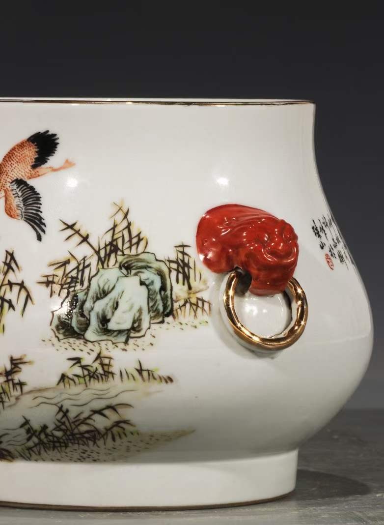 美品·款识“官窑内造·许品衡制”精工细作满工粉彩芦苇大雁纹兽首贯耳香炉