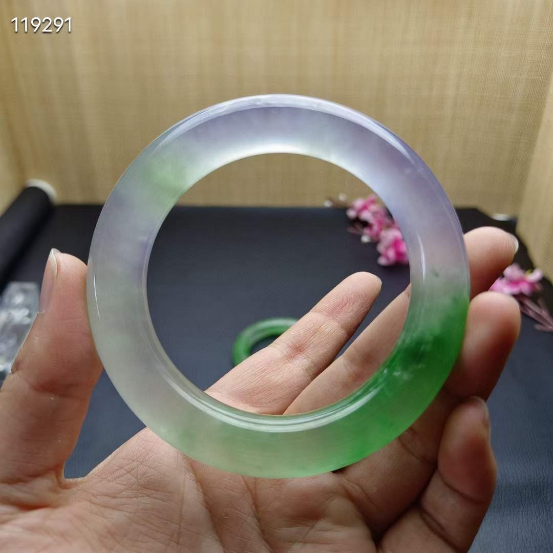 龙石种飘花翡翠手镯一对，水头超好，超级完美，莹光感超强，重98.3/98克 