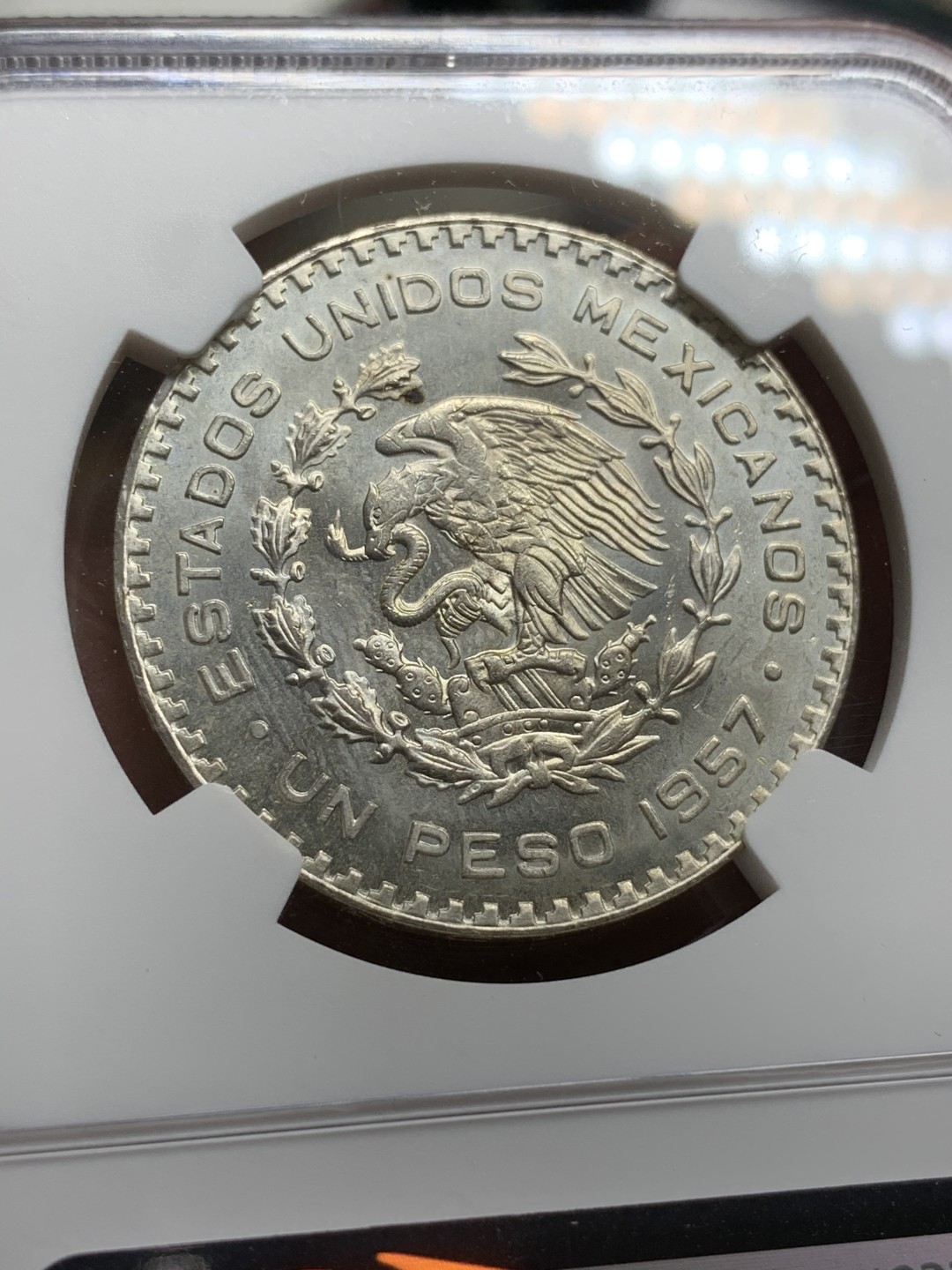 《竞宝斋》第75场-本周日，周一2场连拍（全场不限金额包邮） NGC MS-65 墨西哥 1957年 鹰洋1比索 银币 高分状态