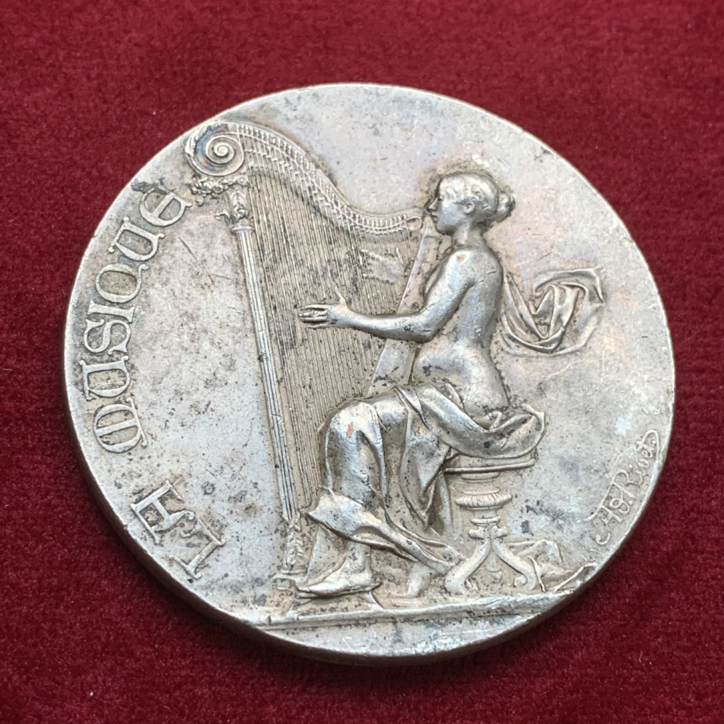 《竞宝斋》第75场-本周日，周一2场连拍（全场不限金额包邮） 法国 竖琴少女 镀银铜章 细节好 衣服也穿的少 58.7克 49.8mm直径 超厚 大规格