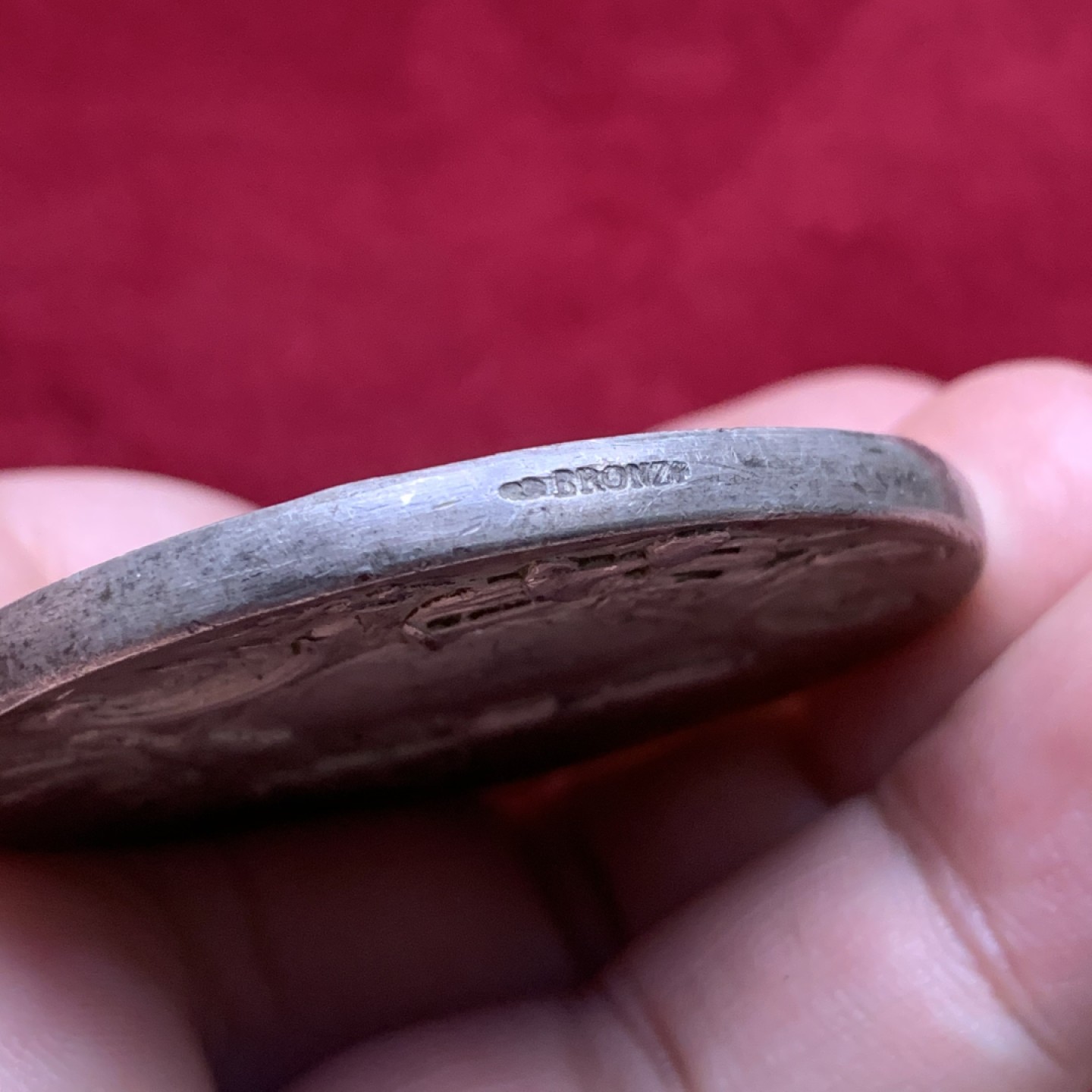 《竞宝斋》第75场-本周日，周一2场连拍（全场不限金额包邮） 法国 竖琴少女 镀银铜章 细节好 衣服也穿的少 58.7克 49.8mm直径 超厚 大规格