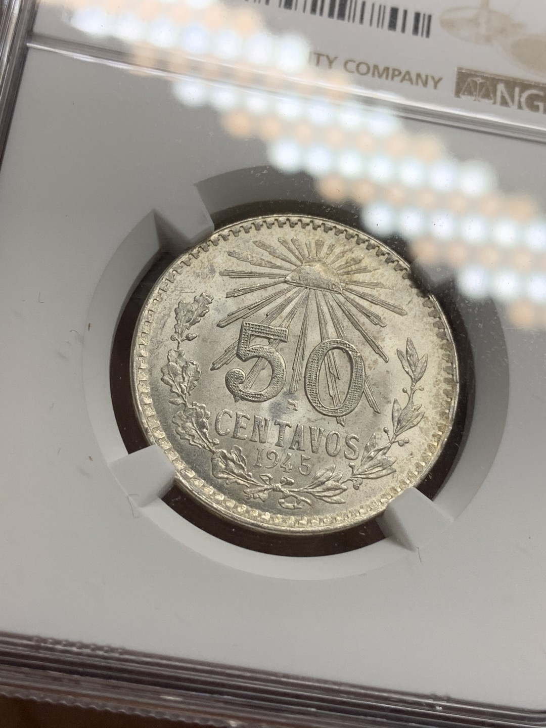 《竞宝斋》第75场-本周日，周一2场连拍（全场不限金额包邮） NGC-MS66 墨西哥1945年 鹰洋50分 银币 顶级品相 一步到位