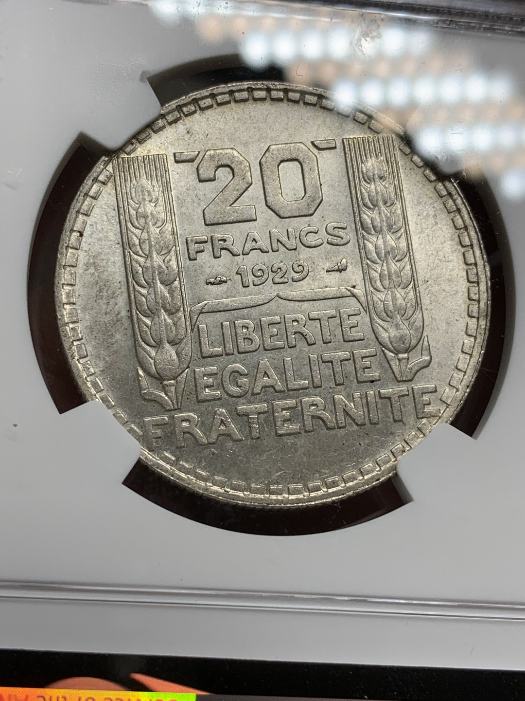 《竞宝斋》第75场-本周日，周一2场连拍（全场不限金额包邮） NGC-MS63 法国 1929年 谷物女神 20法郎 顶级好品 平时见到的都是XF品相