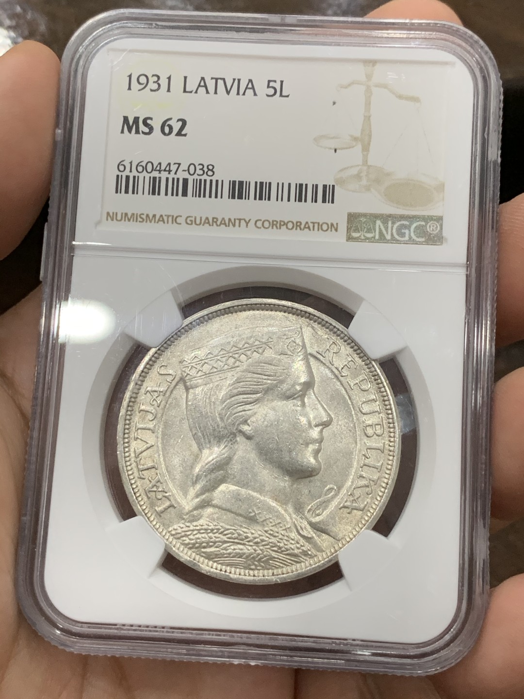 《竞宝斋》第75场-本周日，周一2场连拍（全场不限金额包邮） NGC-MS62 拉脱维亚1931年5拉特大银币 原光好品 近期暴涨品种