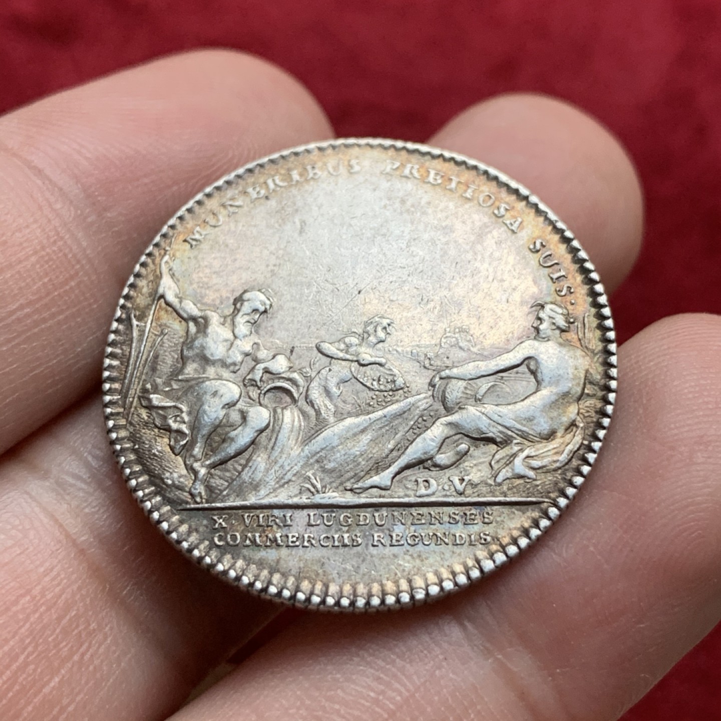 《竞宝斋》第75场-本周日，周一2场连拍（全场不限金额包邮） 法国 18世纪 里昂商会 圆形 银质 代币 双面金色包浆 磨损小 细节清晰 难得品种 10克 30.6mm直径