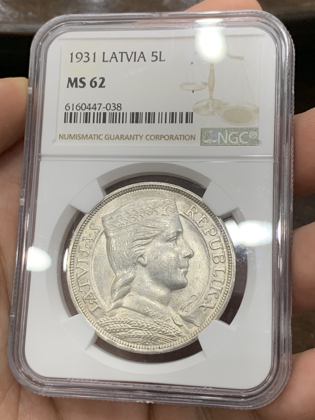 《竞宝斋》第75场-本周日，周一2场连拍（全场不限金额包邮） NGC-MS62 拉脱维亚1931年5拉特大银币 原光好品 近期暴涨品种