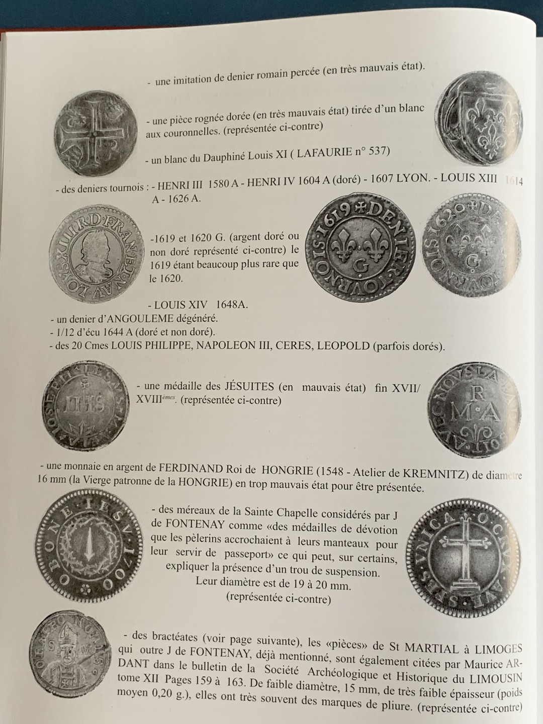 《竞宝斋》第75场-本周日，周一2场连拍（全场不限金额包邮） 法国 结婚 纪念章 目录  厚达 320页 重达1.6公斤 A4纸大小 亏运费的品种 不过介绍的非常详细  版本众多