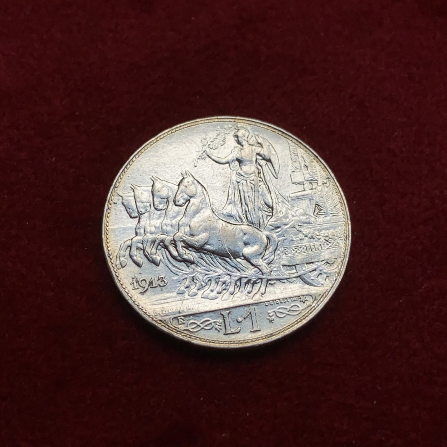 《竞宝斋》第75场-本周日，周一2场连拍（全场不限金额包邮） 原光 UNC 好品 意大利1913年 少⻅ 圈版 女神⻢⻋ 里拉 银币