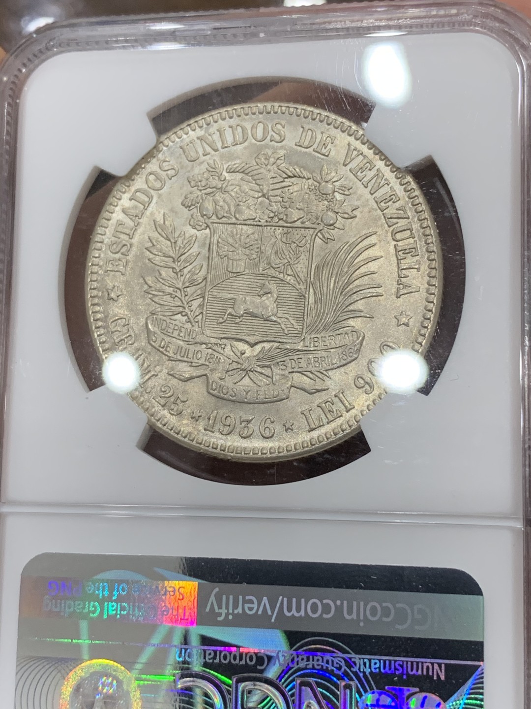 《竞宝斋》第75场-本周日，周一2场连拍（全场不限金额包邮） NGC-MS63 委内瑞拉 1936年 西蒙波立瓦 5B大银币 顶级品相 这品种平时多见XF品