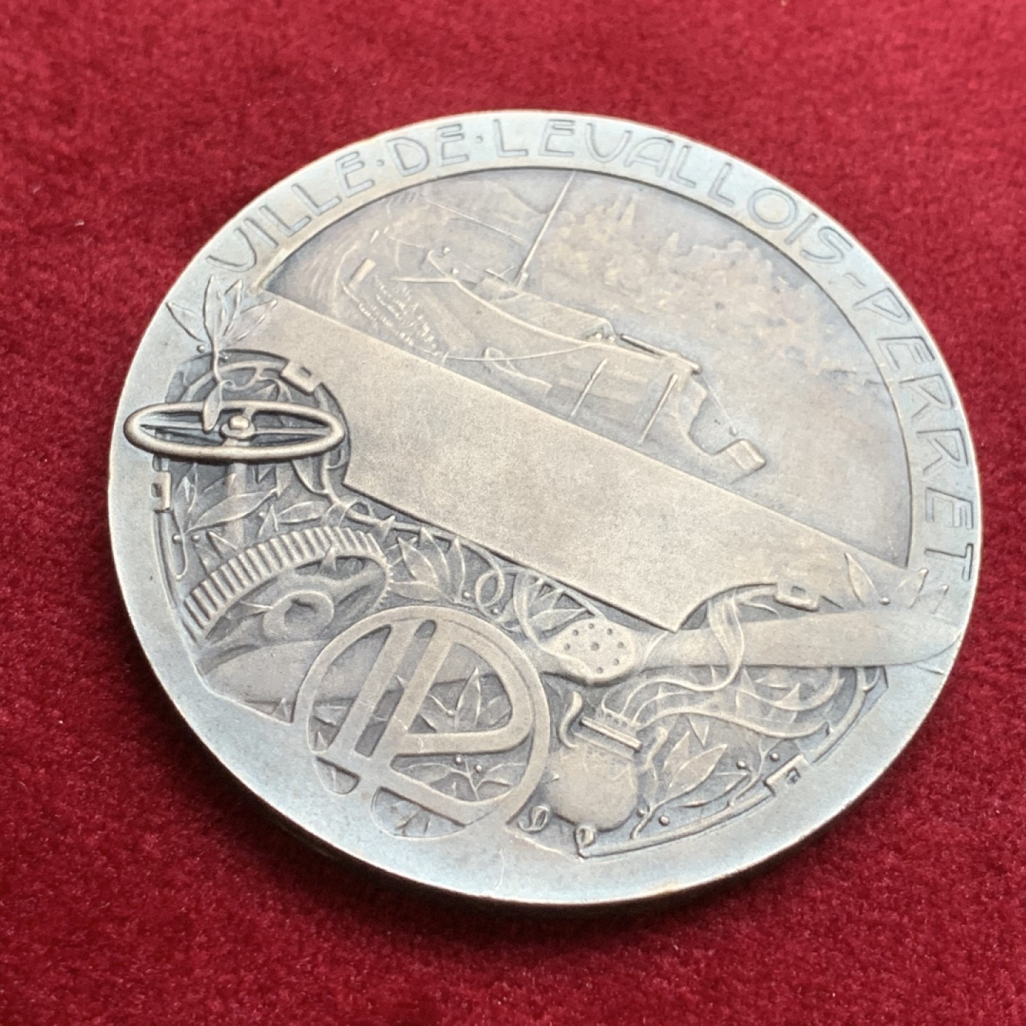 《竞宝斋》第75场-本周日，周一2场连拍（全场不限金额包邮） 原盒法国1900年左右工业少女城市景观镀银大铜章 50mm，55克，BRONZE铜标