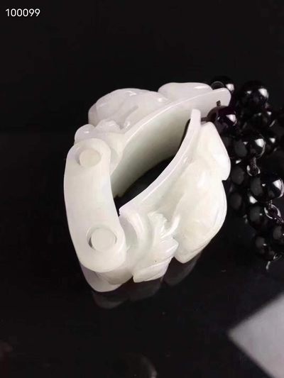 和田白玉手链，玉质细腻油润白度一级 和田白玉手链，玉质细腻油润白度一级