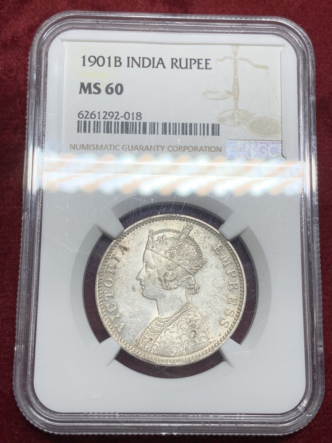 《竞宝斋》第75场-本周日，周一2场连拍（全场不限金额包邮） NGC MS 60英属印度1901B 维多利亚女王 1卢比银币 底板光亮 细节非常好