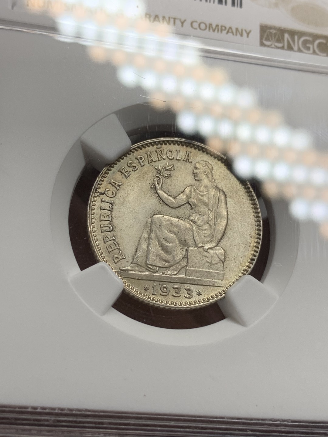 《竞宝斋》第75场-本周日，周一2场连拍（全场不限金额包邮） NGC MS-62 西班牙1933年 内战版1比塞塔 银币 内战时期唯一一款银币