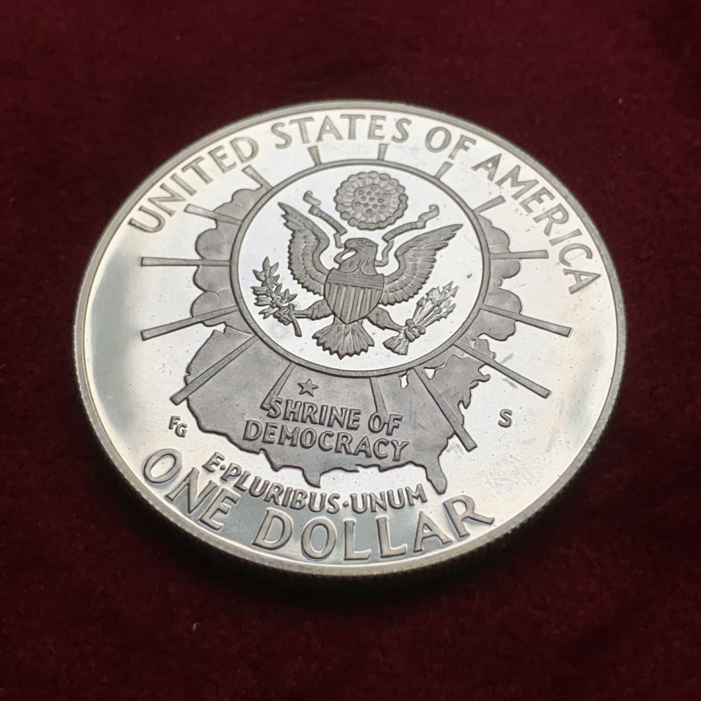 《竞宝斋》第75场-本周日，周一2场连拍（全场不限金额包邮） 美国 1991年 总统山 美元银币 900银 26.7克 比较少见的品种