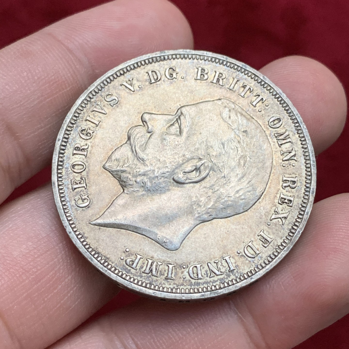 《竞宝斋》第75场-本周日，周一2场连拍（全场不限金额包邮） 英国 1935年 乔五 木马剑 银币 双面深彩包浆 可送评