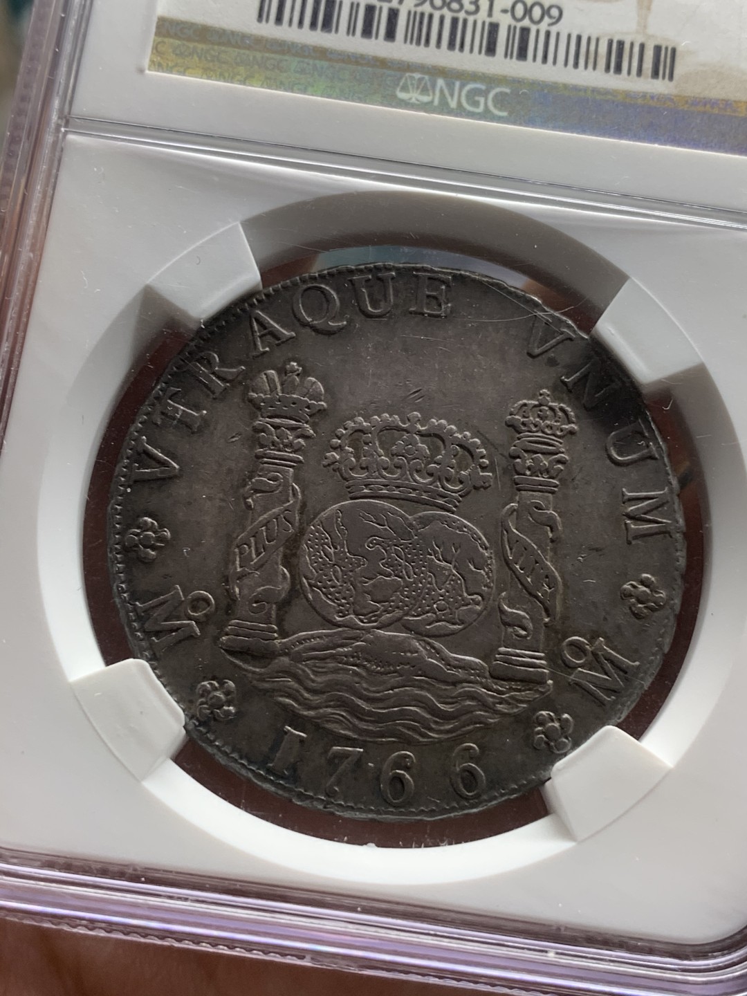 《竞宝斋》第75场-本周日，周一2场连拍（全场不限金额包邮） 亚军分 NGC MS62 墨西哥 1766年 地球双柱银币 中期好品 双面深彩包浆 可遇不可求的状态