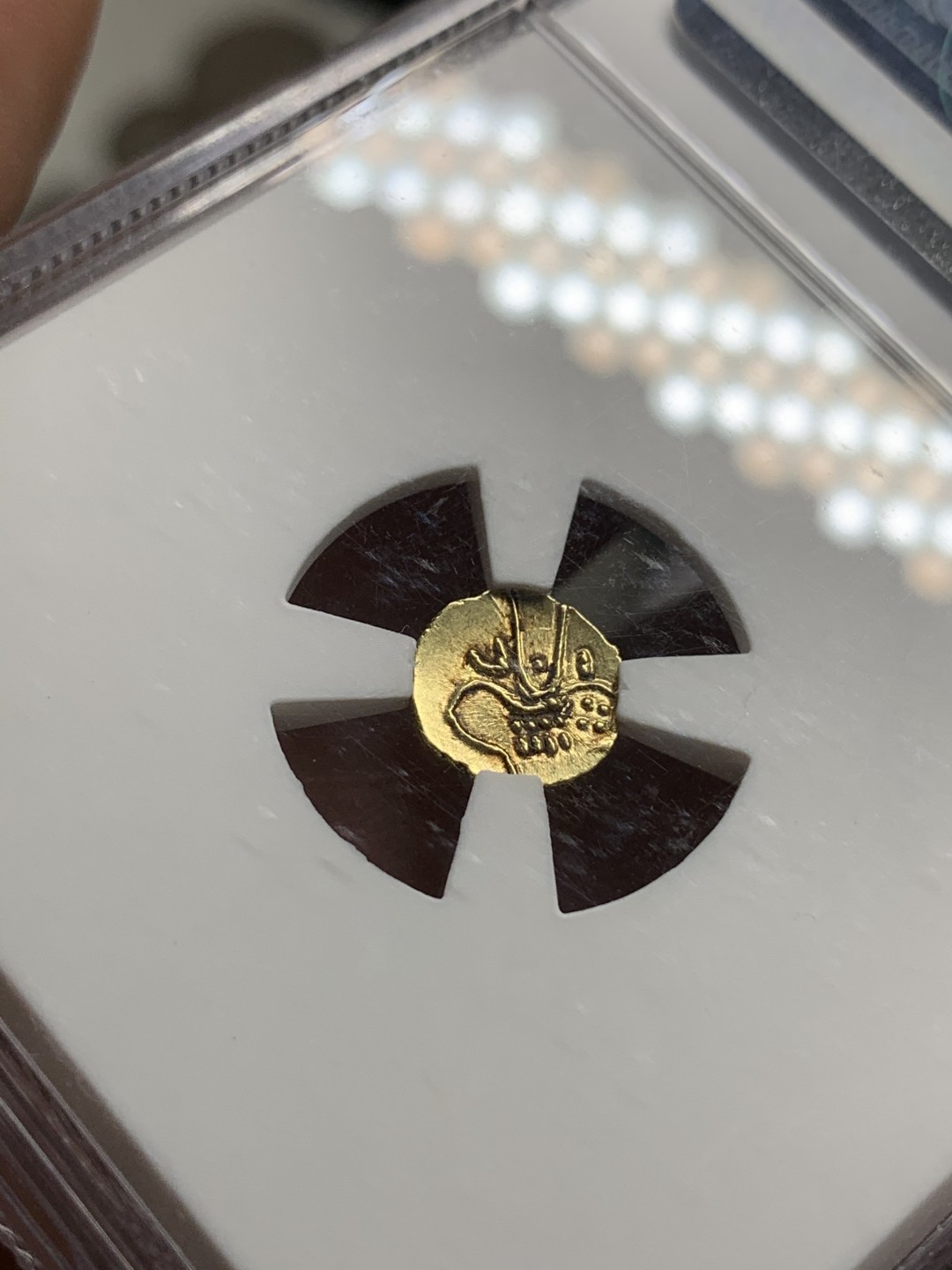 《竞宝斋》第75场-本周日，周一2场连拍（全场不限金额包邮） NGC-MS62 印度1795年 坎亲 FANAM 金币 顶级品相