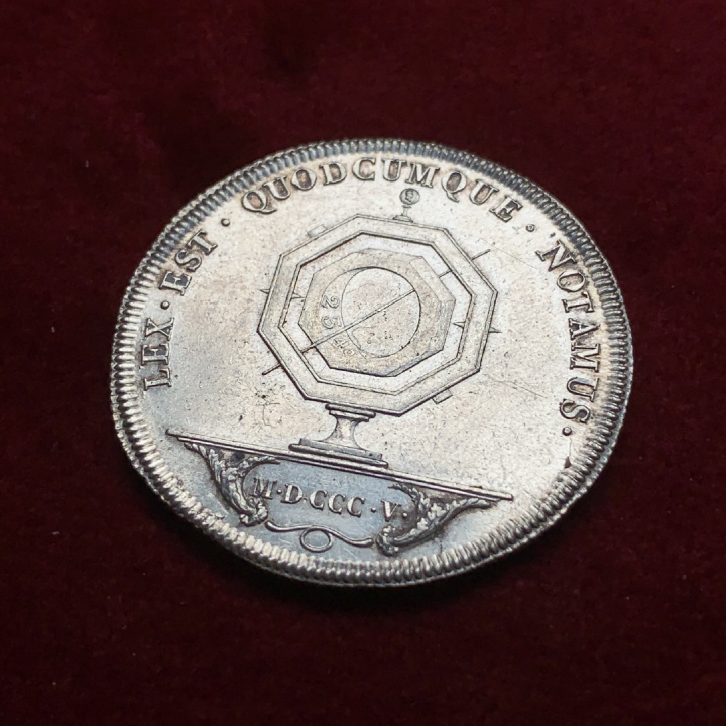 《竞宝斋》第75场-本周日，周一2场连拍（全场不限金额包邮） 法国 1805年 里昂公证人 银质 代币 细节非常好，狮子都没见多磨损 PL 感强烈 12.85克 32.7mm直径