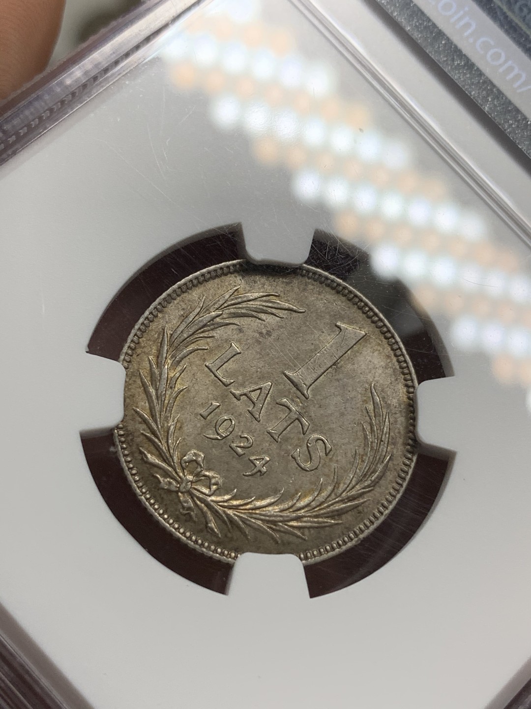 《竞宝斋》第75场-本周日，周一2场连拍（全场不限金额包邮） NGC-MS63 拉脱维亚1924年1拉特 和美女5拉特配套 收藏级五彩包浆 