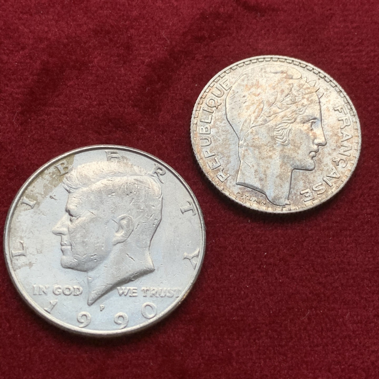 《竞宝斋》第75场-本周日，周一2场连拍（全场不限金额包邮） 2枚一组  1939年 法国 好品10法郎银币+美国 1990年 肯尼迪 50美分 硬币