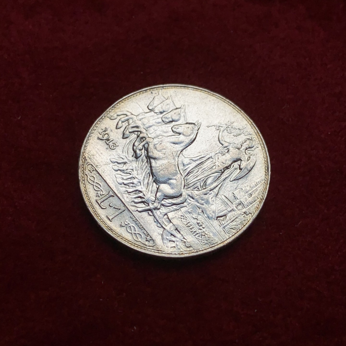 《竞宝斋》第75场-本周日，周一2场连拍（全场不限金额包邮） 原光 UNC 好品 意大利1913年 少⻅ 圈版 女神⻢⻋ 里拉 银币