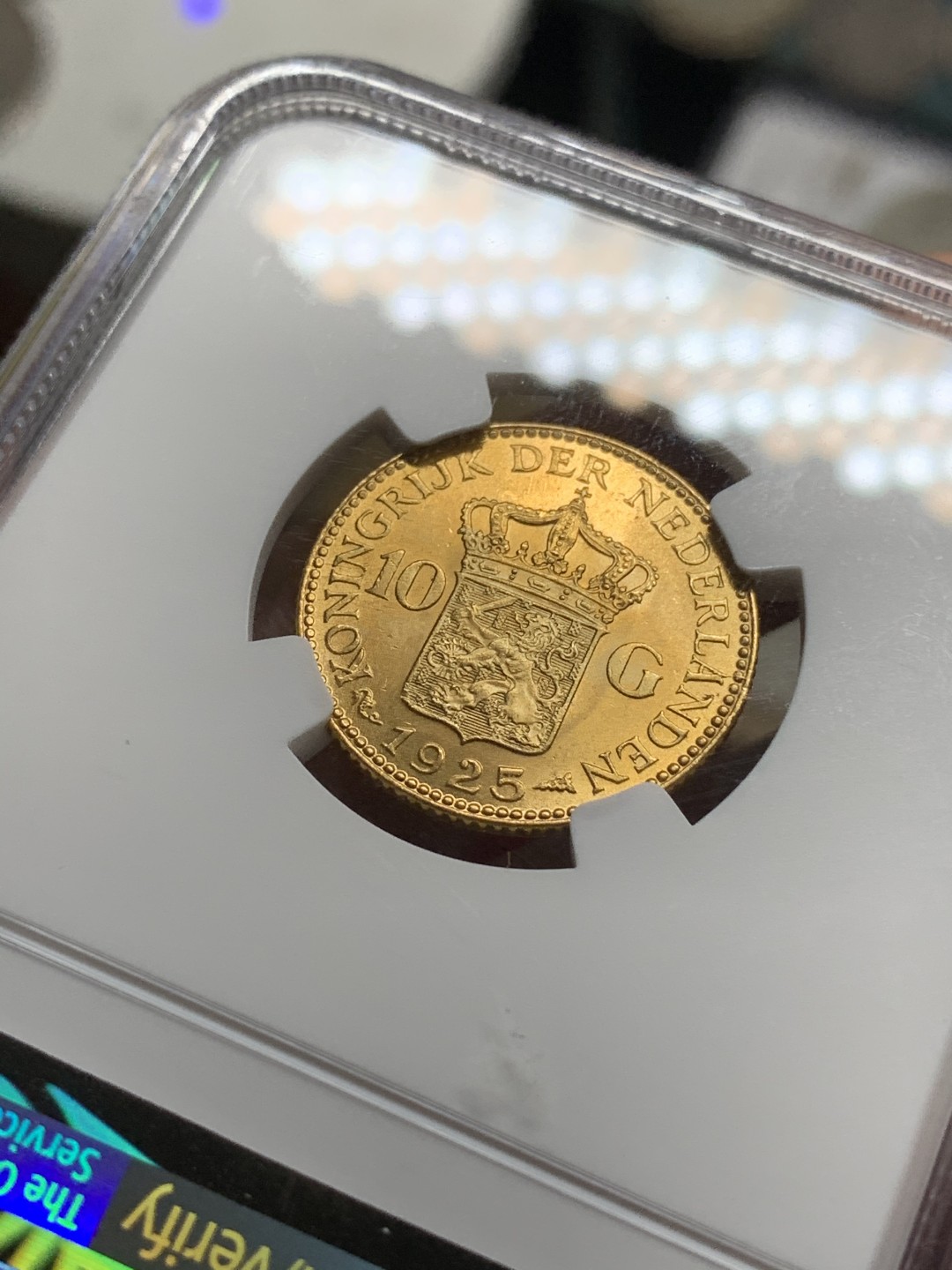 《竞宝斋》第75场-本周日，周一2场连拍（全场不限金额包邮） NGC MS64 原光荷兰1925年威廉明娜女王10盾金币6.73克