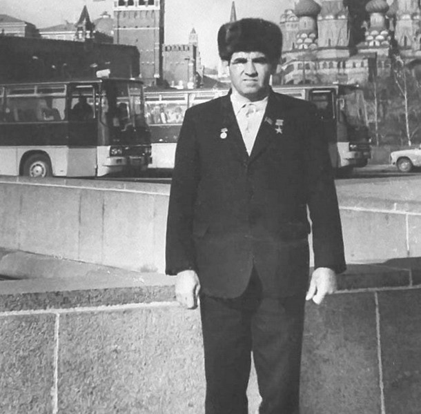 大猫徽章拍卖第197期 苏联劳动金星 证书 金质 